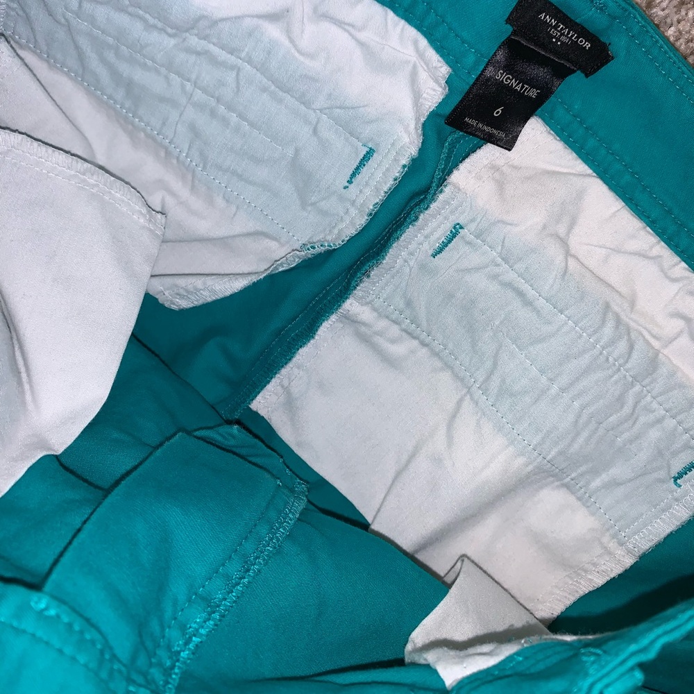 Ann Taylor Signature Turquoise Khaki shorts size 6 - Picture 8 of 11